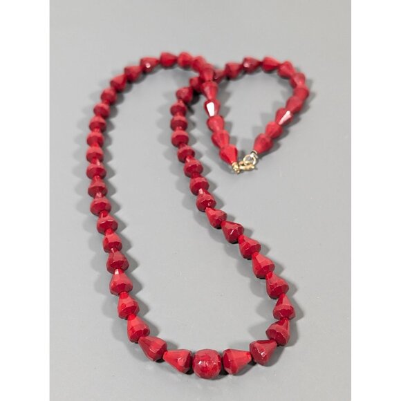 Vintage Red Faceted Glass Teardrop Beaded Strand Necklace 22" MCM - Picture 2 of 8